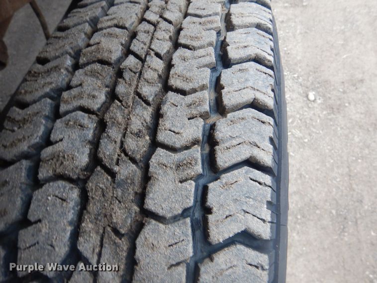 image for item GF9025 2002 Ford F250 Super Duty pickup truck