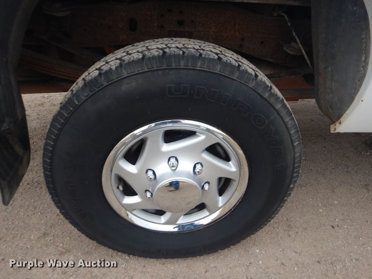 image for item GF9025 2002 Ford F250 Super Duty pickup truck