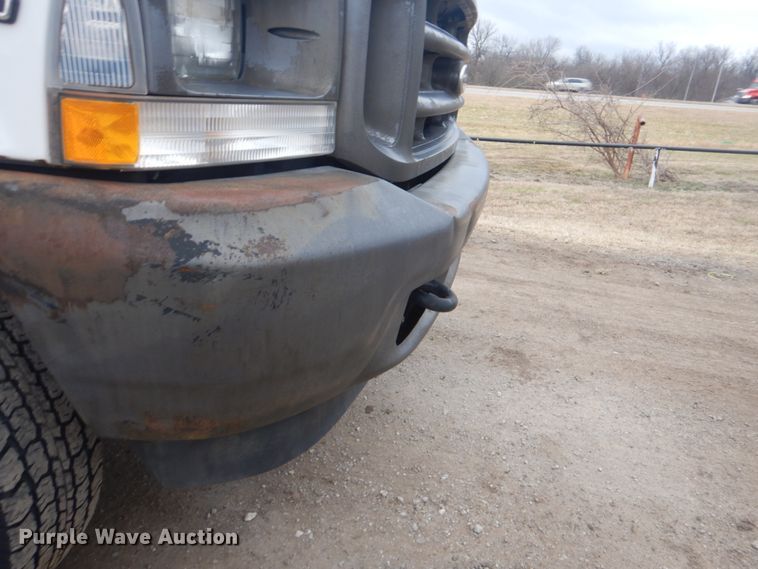 image for item GF9025 2002 Ford F250 Super Duty pickup truck