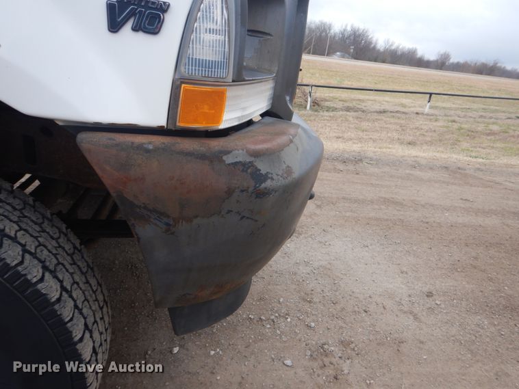 image for item GF9025 2002 Ford F250 Super Duty pickup truck