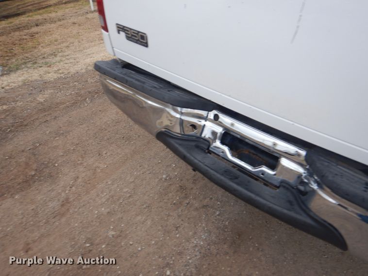 image for item GF9025 2002 Ford F250 Super Duty pickup truck