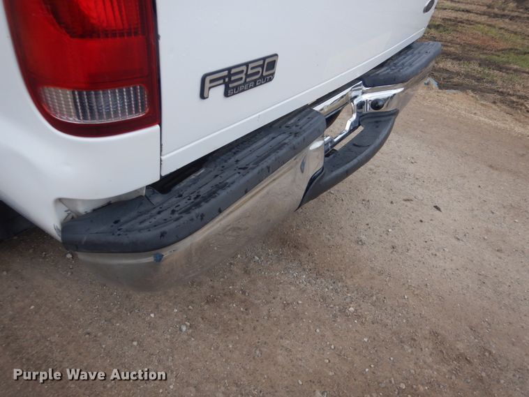 image for item GF9025 2002 Ford F250 Super Duty pickup truck