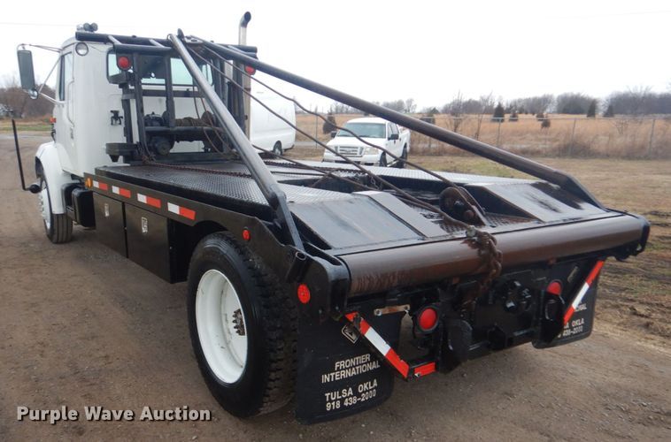 image for item GF9026 1991 International 7100 winch truck