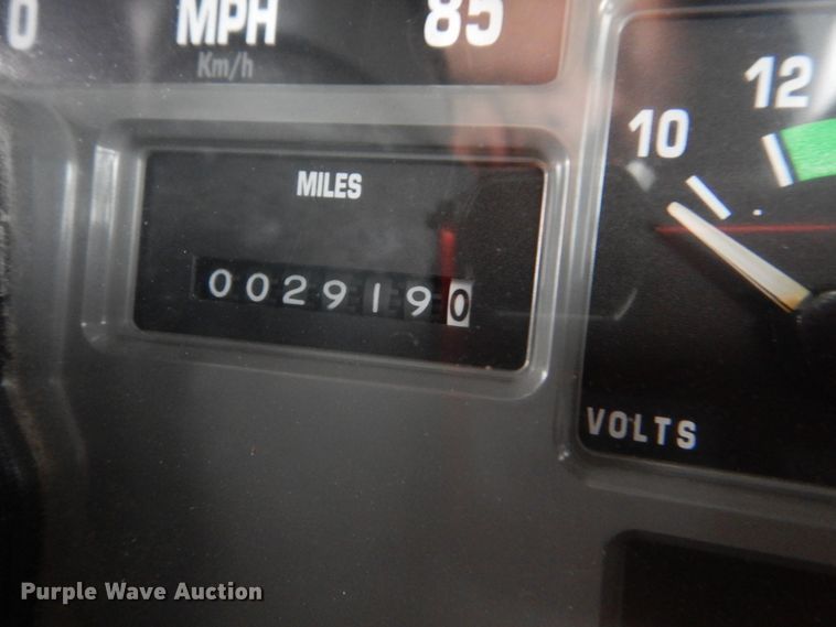 image for item GF9026 1991 International 7100 winch truck