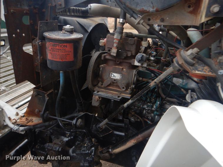 image for item GF9026 1991 International 7100 winch truck