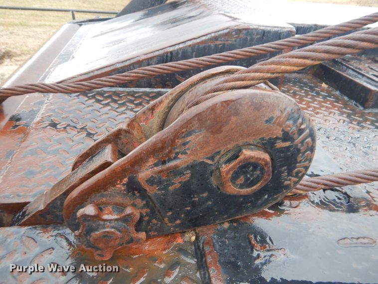 image for item GF9026 1991 International 7100 winch truck