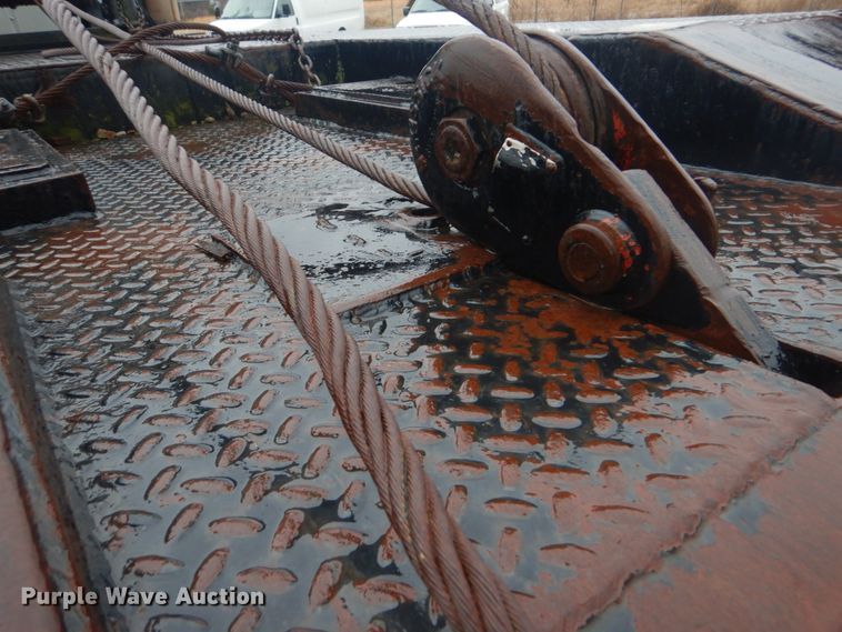 image for item GF9026 1991 International 7100 winch truck