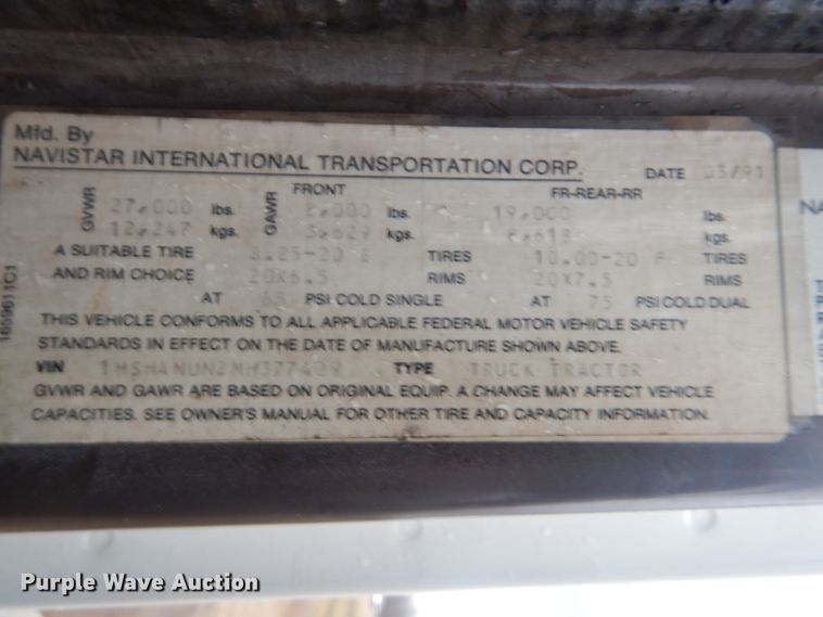 image for item GF9026 1991 International 7100 winch truck