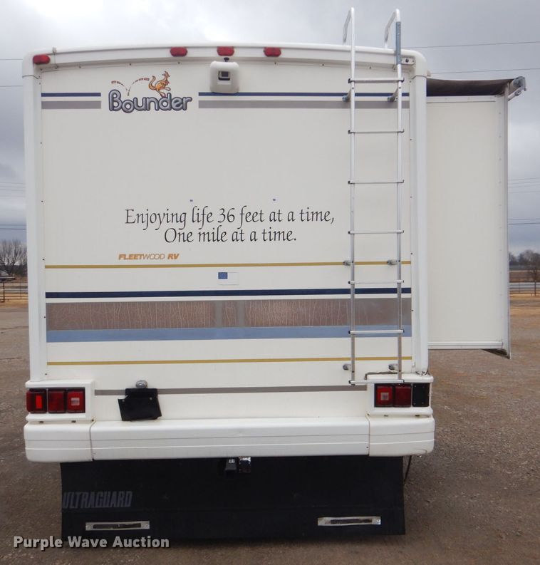 image for item GF9027 2001 Fleetwood Bounder RV