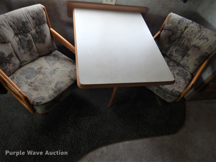 image for item GF9027 2001 Fleetwood Bounder RV