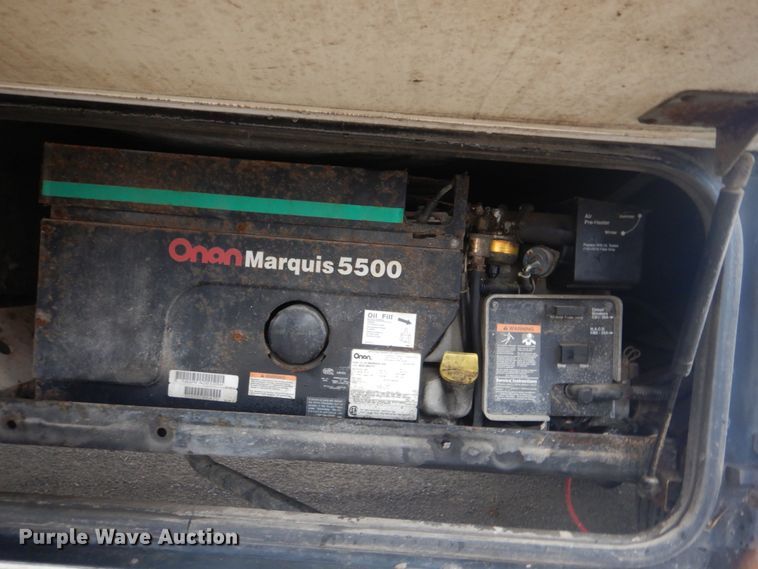 image for item GF9027 2001 Fleetwood Bounder RV