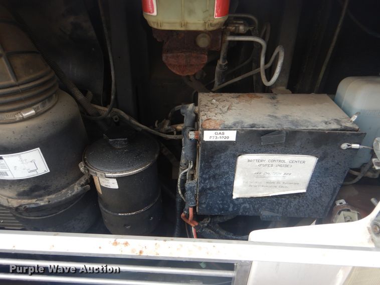 image for item GF9027 2001 Fleetwood Bounder RV