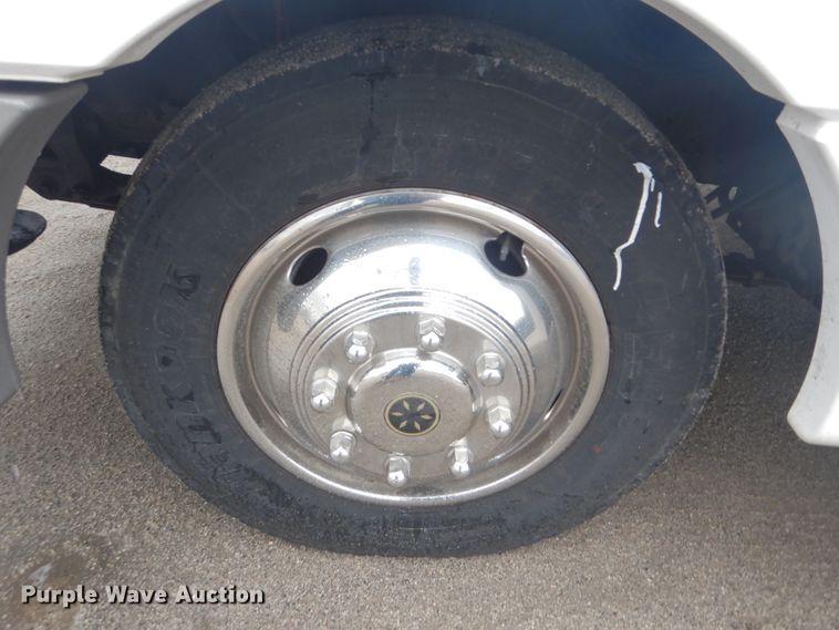 image for item GF9027 2001 Fleetwood Bounder RV