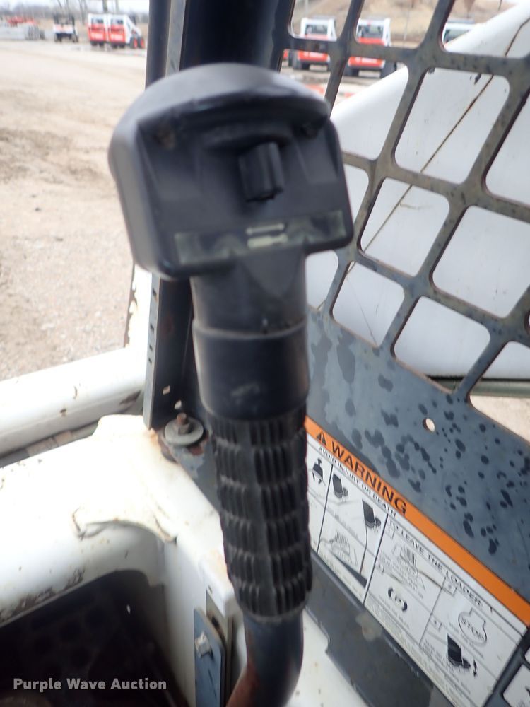 image for item DC3375 1997 Bobcat 773 skid steer