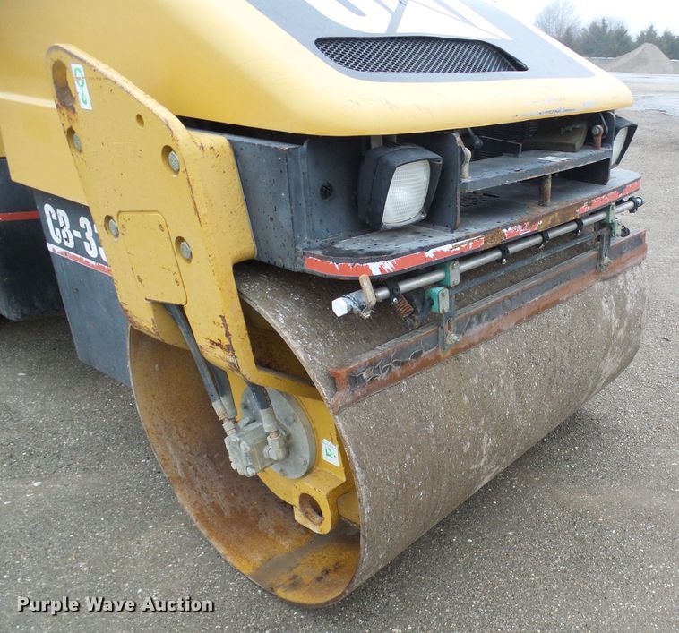 image for item DD1975 2001 Caterpillar CB-334D double drum vibratory roller