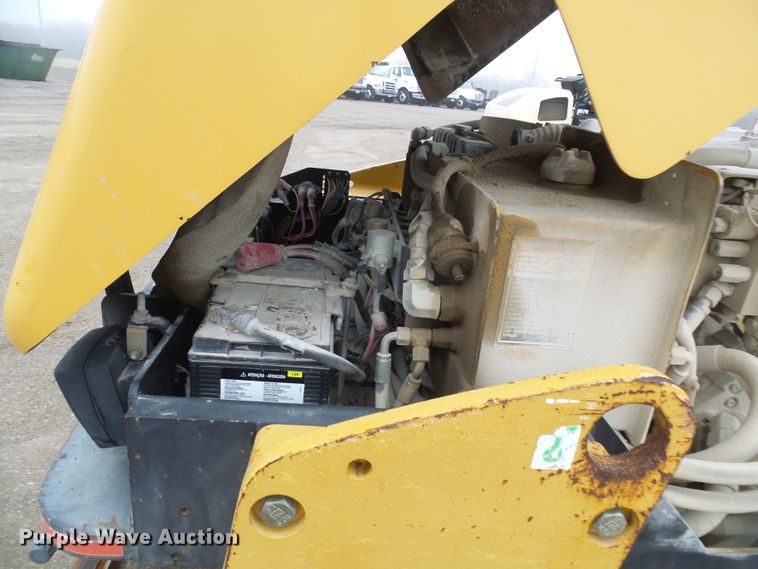 image for item DD1975 2001 Caterpillar CB-334D double drum vibratory roller