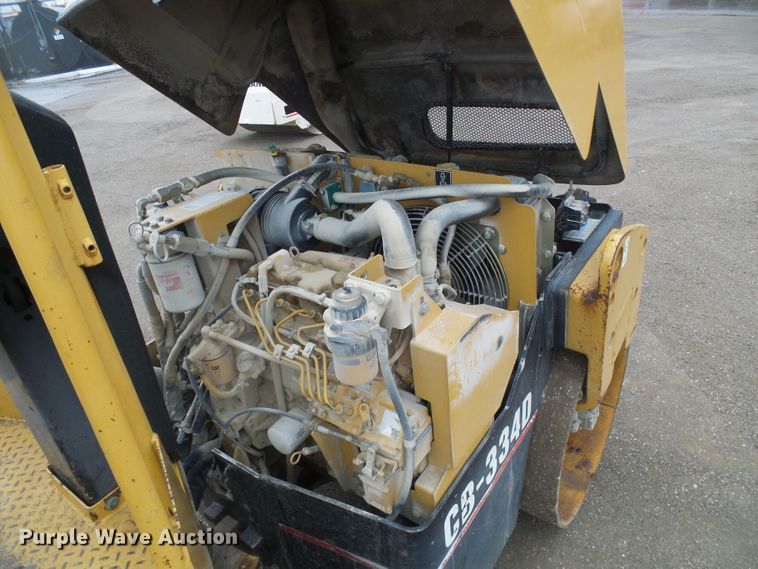image for item DD1975 2001 Caterpillar CB-334D double drum vibratory roller