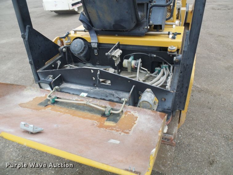 image for item DD1975 2001 Caterpillar CB-334D double drum vibratory roller