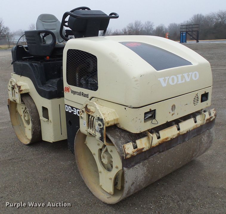 image for item DD1976 Ingersoll Rand DD30 double drum vibratory roller