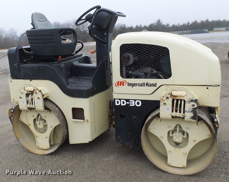 image for item DD1976 Ingersoll Rand DD30 double drum vibratory roller