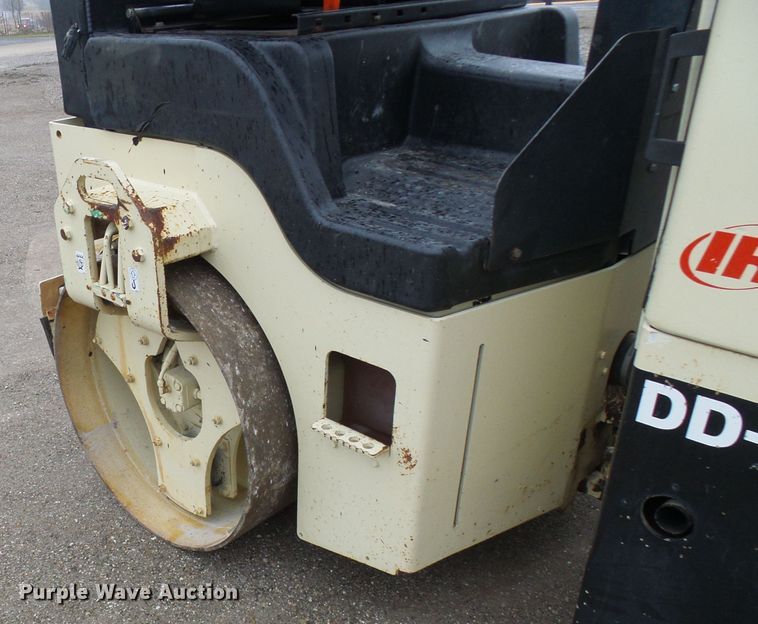 image for item DD1976 Ingersoll Rand DD30 double drum vibratory roller