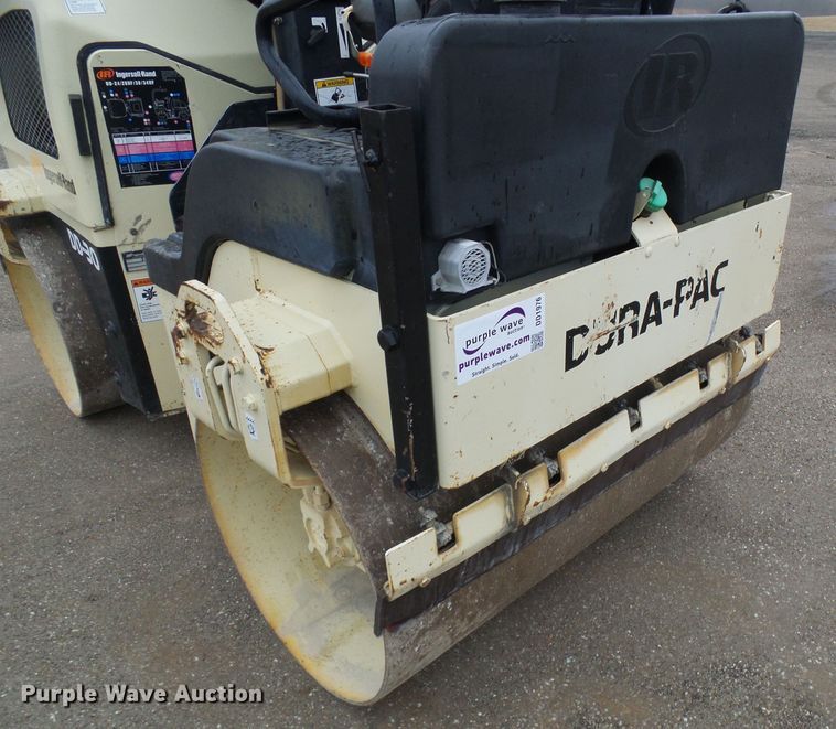 image for item DD1976 Ingersoll Rand DD30 double drum vibratory roller