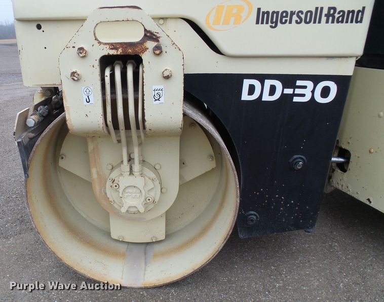 image for item DD1976 Ingersoll Rand DD30 double drum vibratory roller