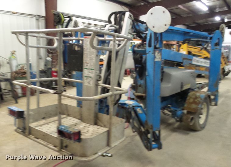 image for item DD1983 2007 Genie TZ50 boom lift