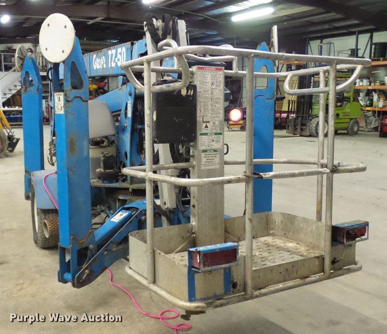 image for item DD1983 2007 Genie TZ50 boom lift