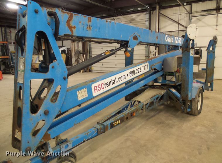 image for item DD1983 2007 Genie TZ50 boom lift