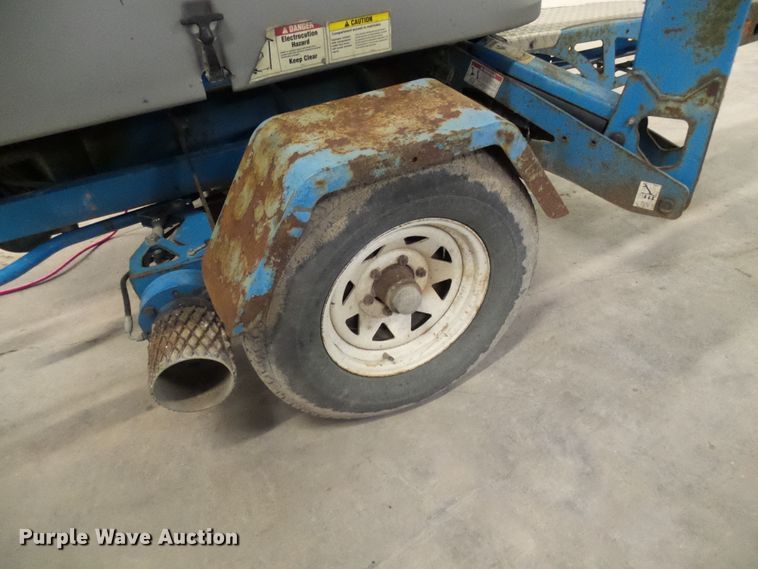 image for item DD1983 2007 Genie TZ50 boom lift