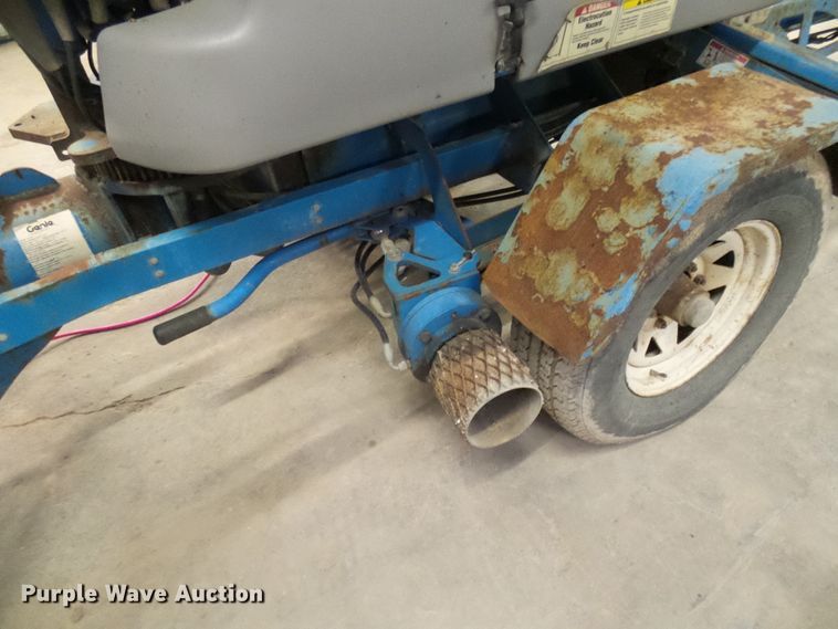 image for item DD1983 2007 Genie TZ50 boom lift