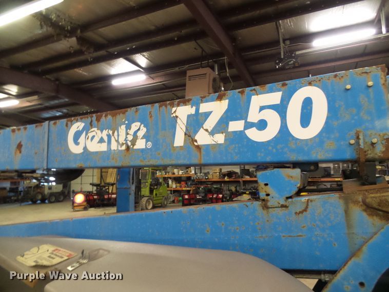 image for item DD1983 2007 Genie TZ50 boom lift