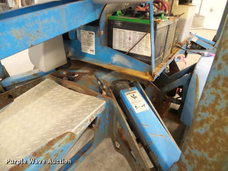 image for item DD1983 2007 Genie TZ50 boom lift