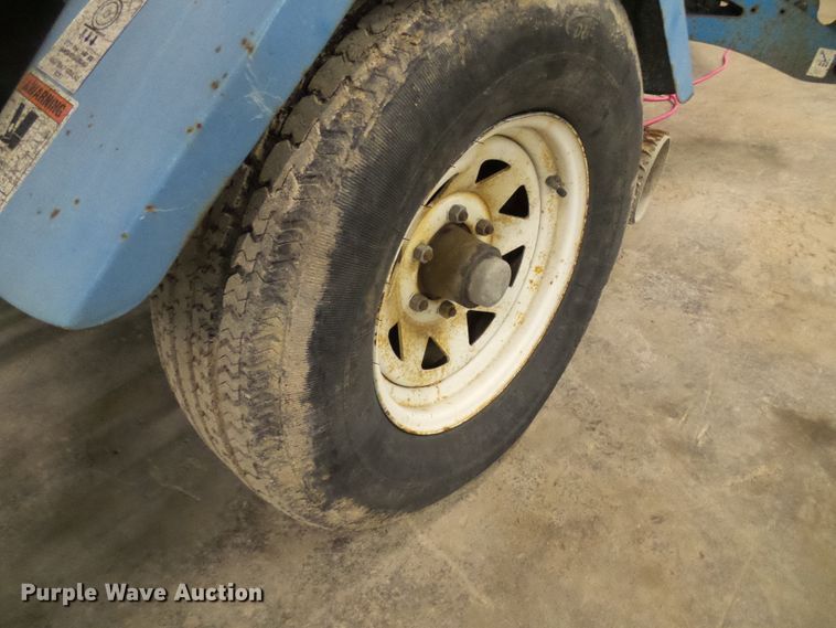 image for item DD1983 2007 Genie TZ50 boom lift