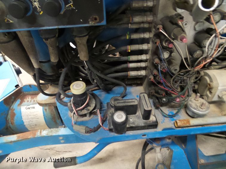 image for item DD1983 2007 Genie TZ50 boom lift