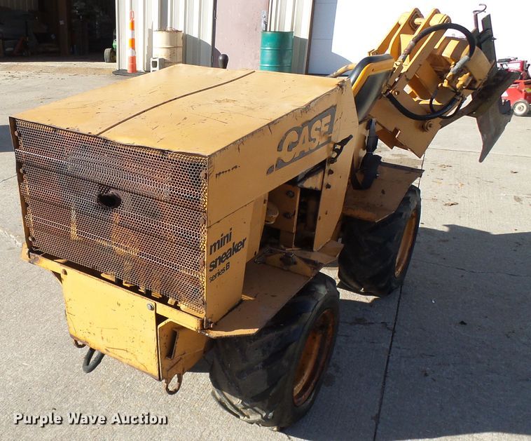 image for item DD1986 Case Maxi Sneaker vibratory plow