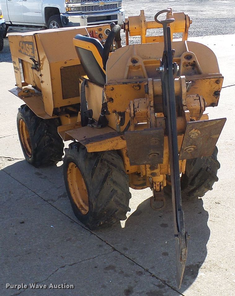 image for item DD1986 Case Maxi Sneaker vibratory plow