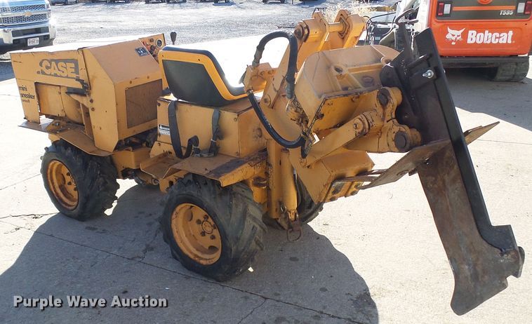 image for item DD1986 Case Maxi Sneaker vibratory plow