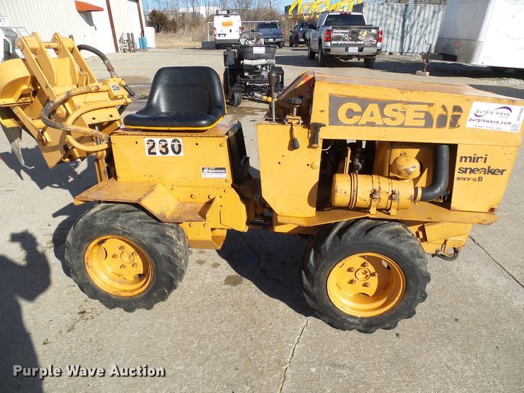 image for item DD1986 Case Maxi Sneaker vibratory plow