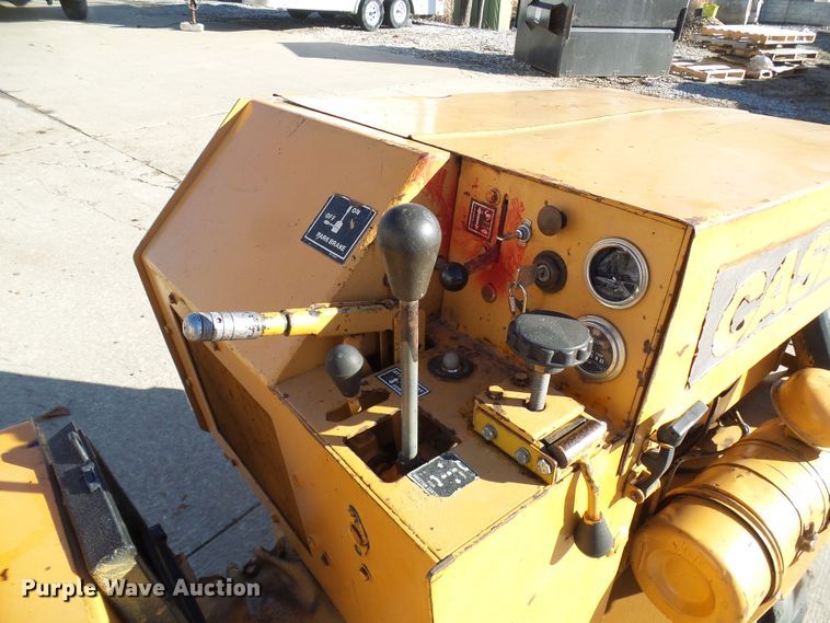 image for item DD1986 Case Maxi Sneaker vibratory plow