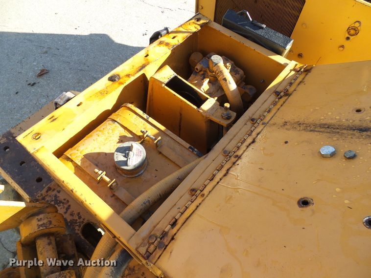 image for item DD1986 Case Maxi Sneaker vibratory plow