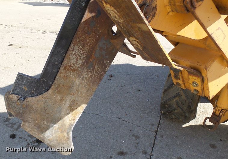 image for item DD1986 Case Maxi Sneaker vibratory plow