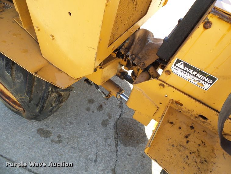 image for item DD1986 Case Maxi Sneaker vibratory plow