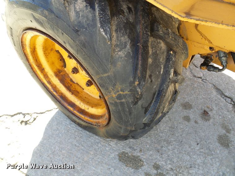 image for item DD1986 Case Maxi Sneaker vibratory plow