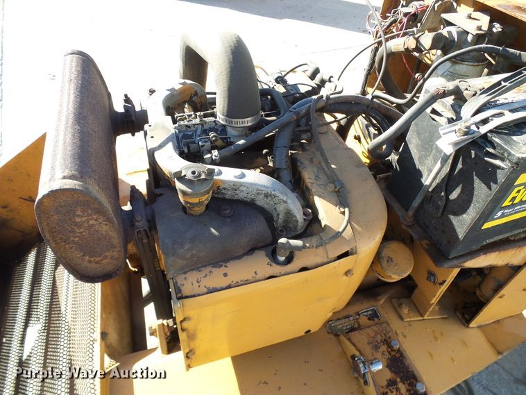 image for item DD1986 Case Maxi Sneaker vibratory plow