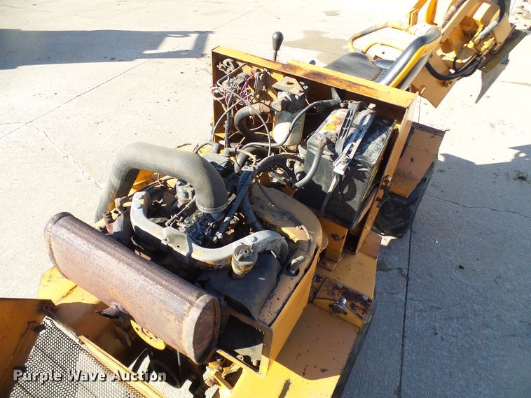 image for item DD1986 Case Maxi Sneaker vibratory plow