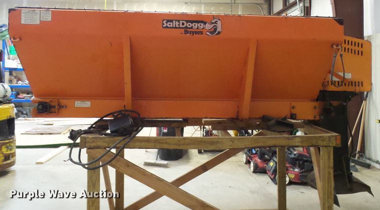 image for item DD1988 Salt Dogg SCH096CX spreader