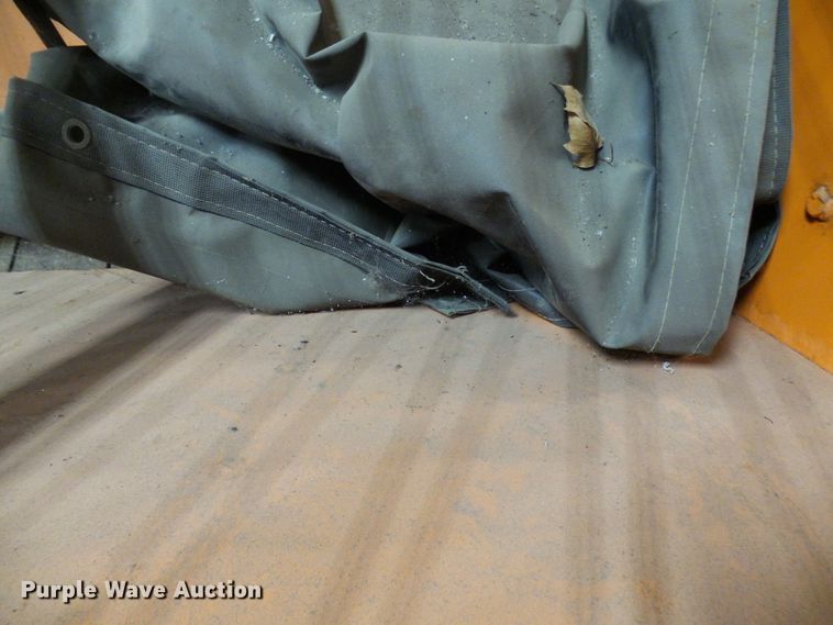 image for item DD1988 Salt Dogg SCH096CX spreader