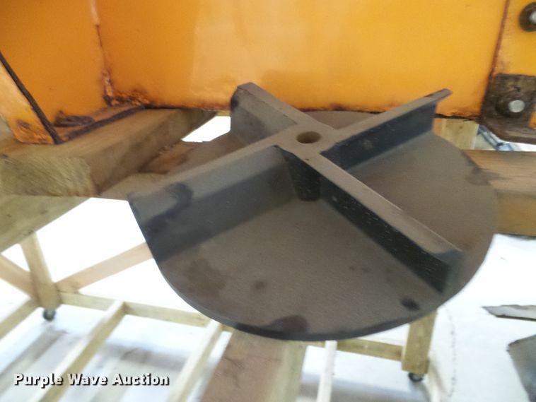 image for item DD1988 Salt Dogg SCH096CX spreader